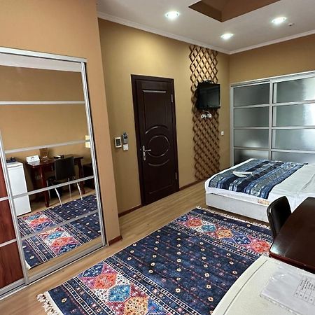 Tian-Shan Hotel Bisjkek Eksteriør bilde