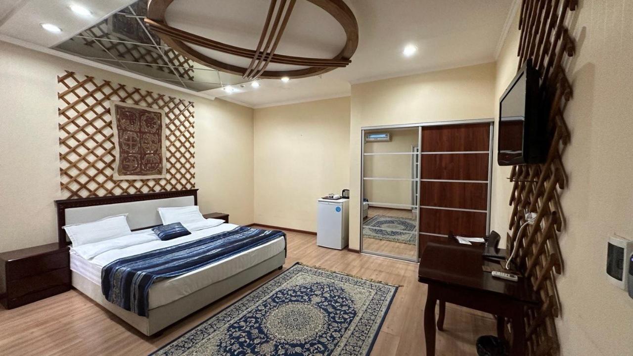 Tian-Shan Hotel Bisjkek Eksteriør bilde