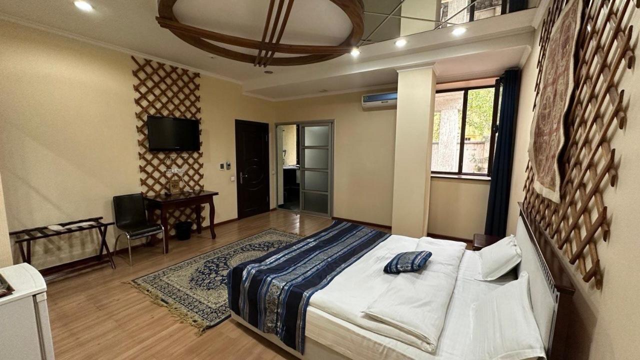 Tian-Shan Hotel Bisjkek Eksteriør bilde