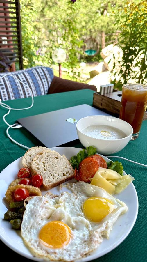 Tian-Shan Hotel Bisjkek Eksteriør bilde
