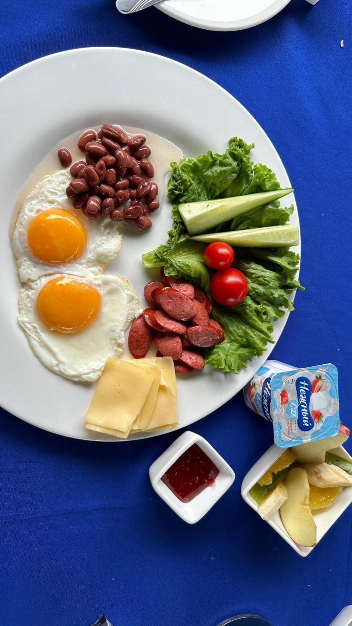 Tian-Shan Hotel Bisjkek Eksteriør bilde