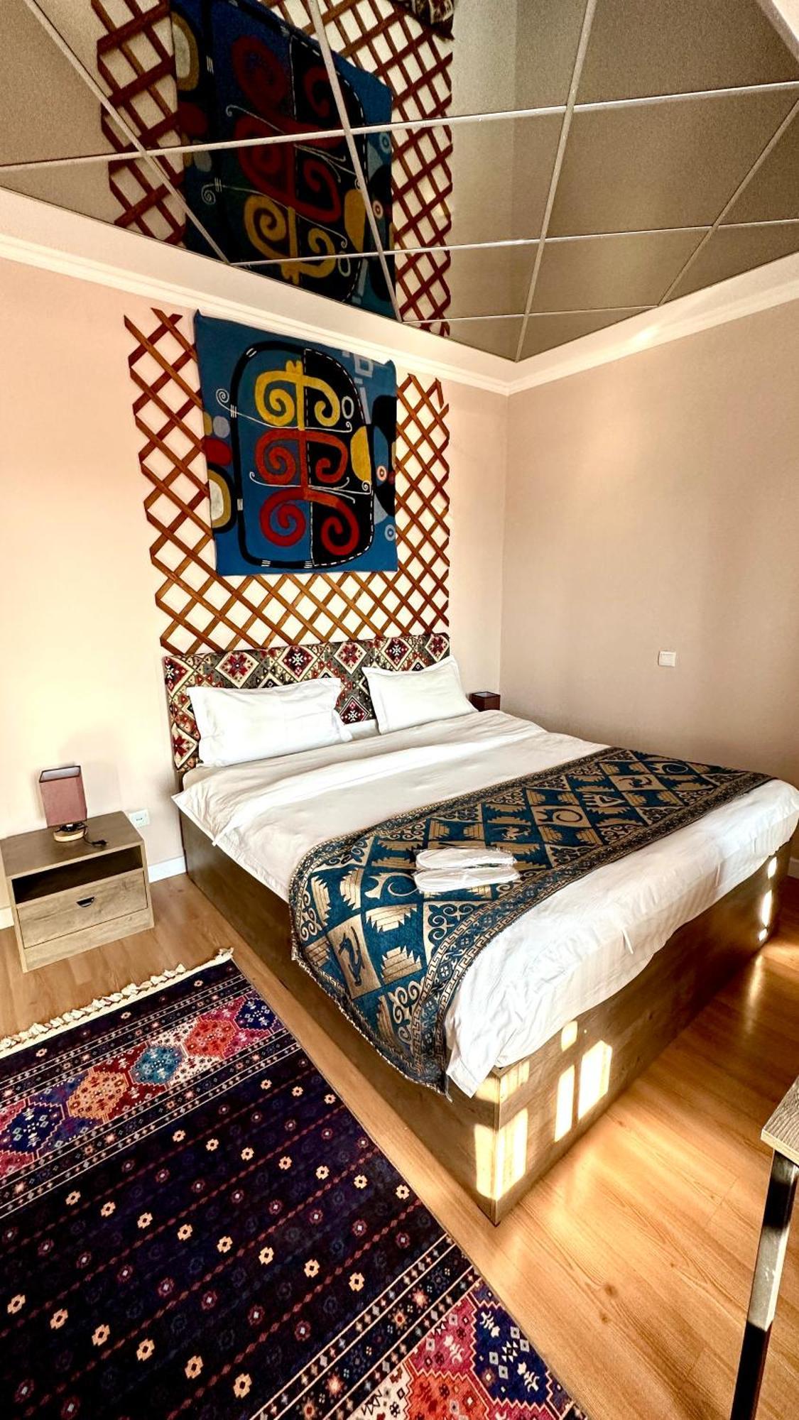 Tian-Shan Hotel Bisjkek Eksteriør bilde