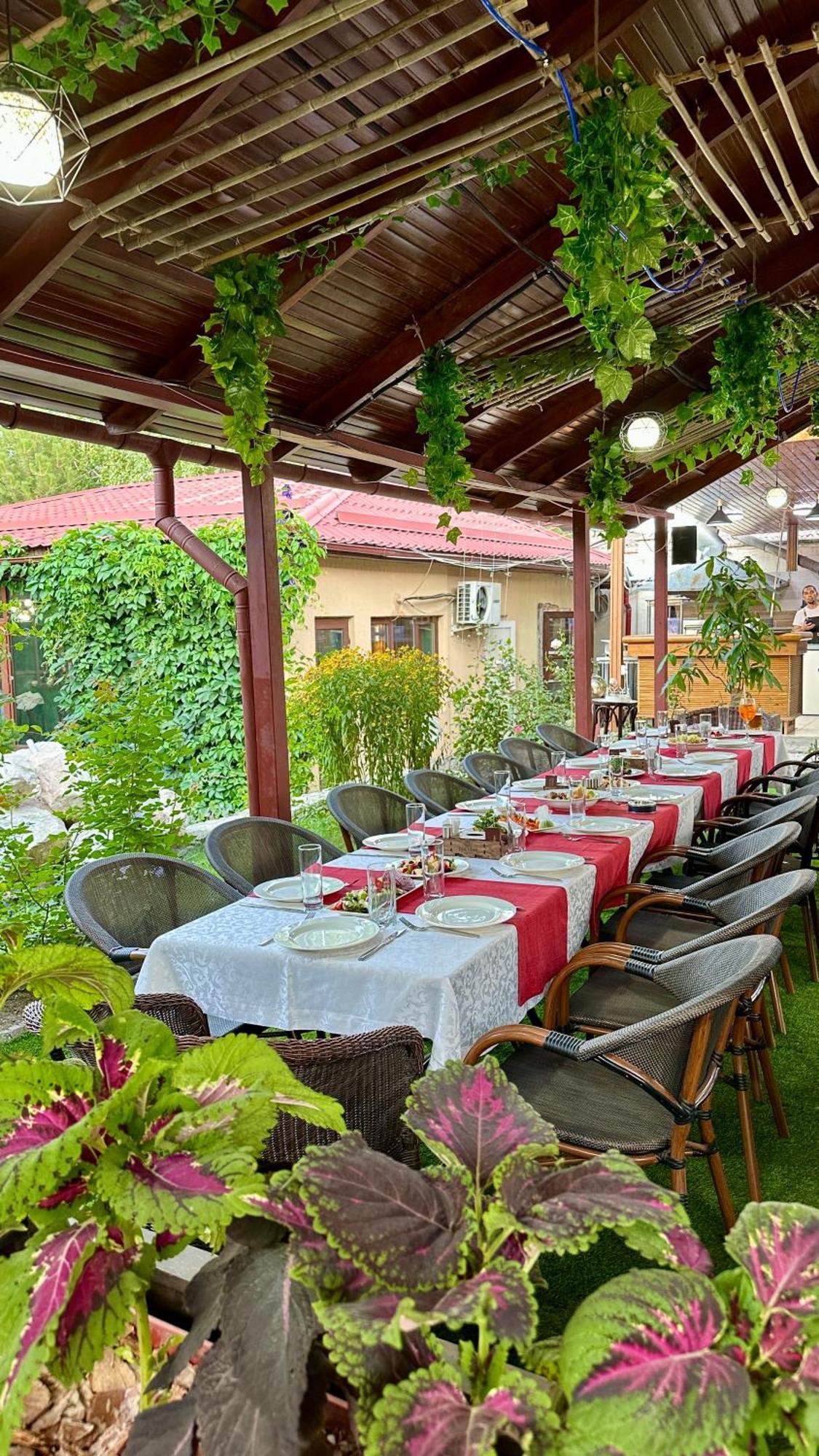 Tian-Shan Hotel Bisjkek Eksteriør bilde