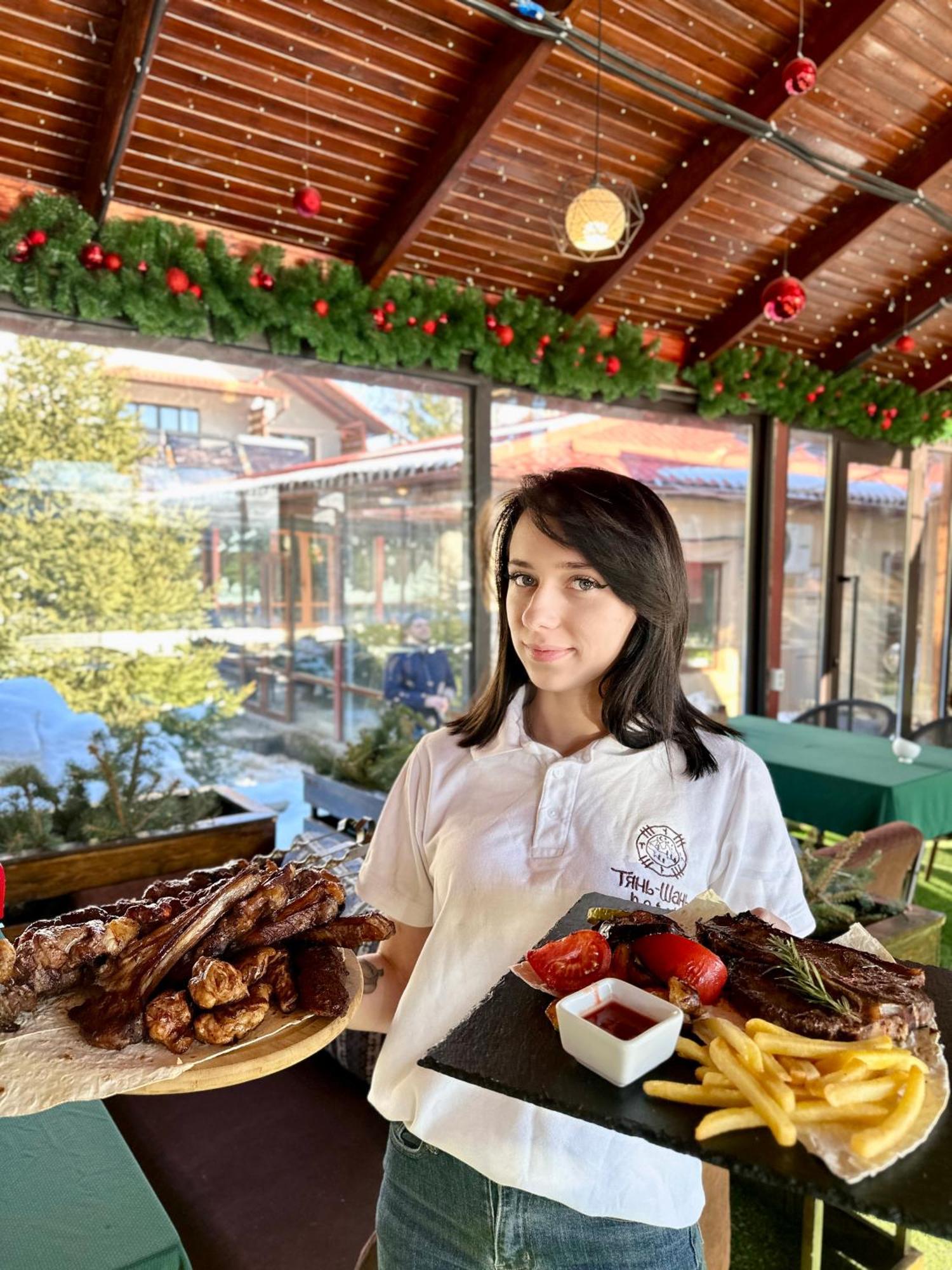 Tian-Shan Hotel Bisjkek Eksteriør bilde