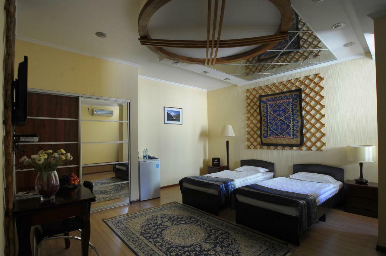 Tian-Shan Hotel Bisjkek Eksteriør bilde