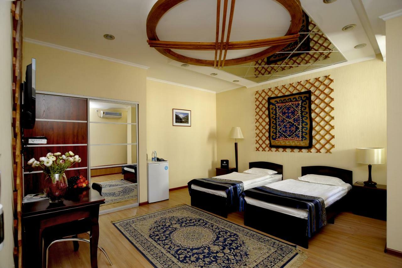 Tian-Shan Hotel Bisjkek Eksteriør bilde