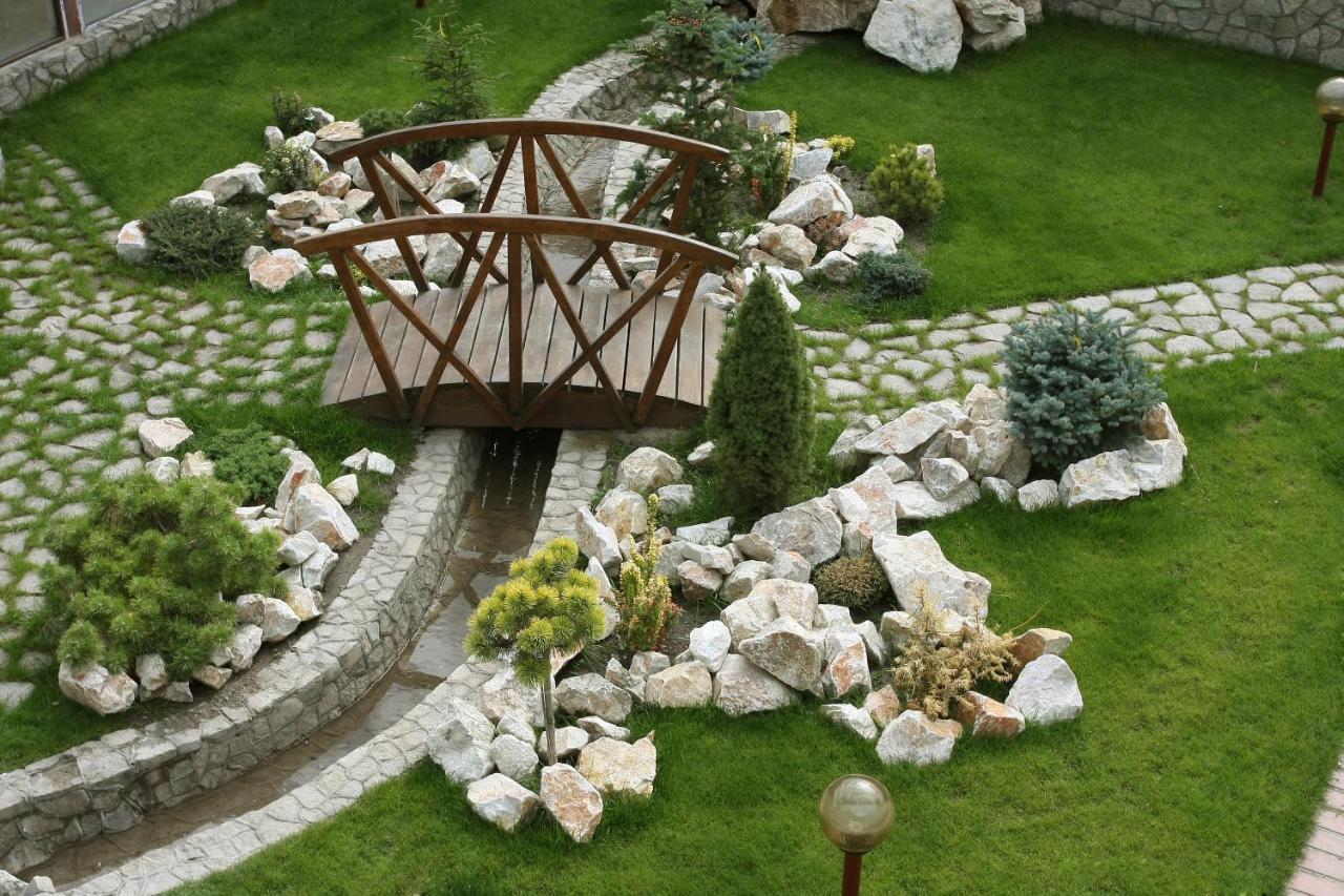Tian-Shan Hotel Bisjkek Eksteriør bilde